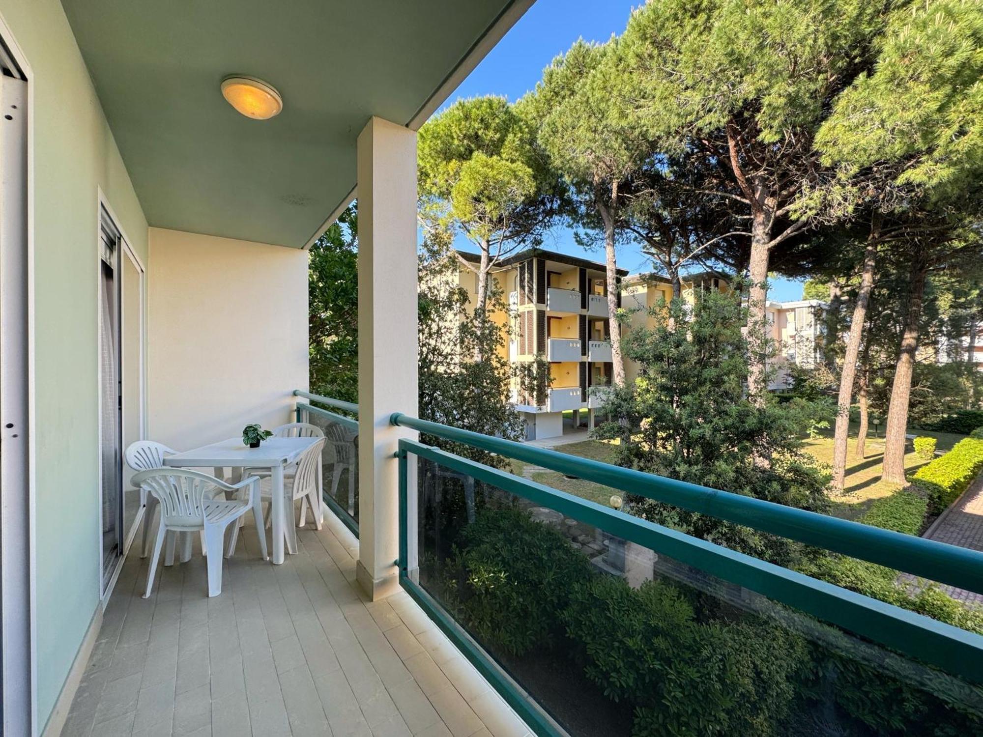 Residence Pinewood Bibione Exterior foto