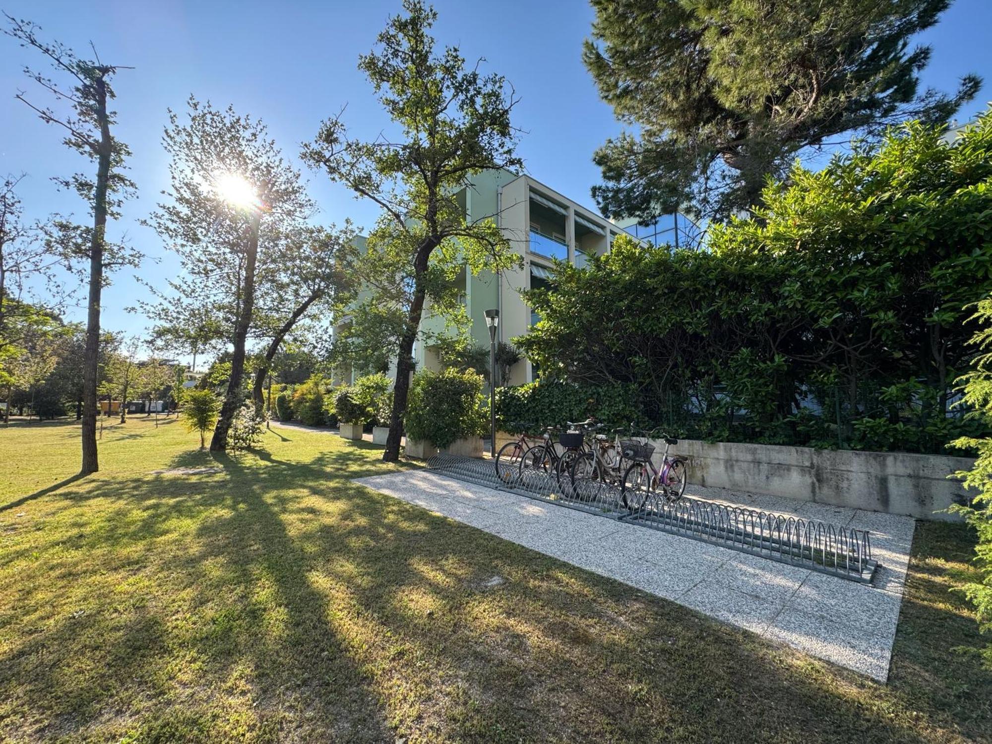 Residence Pinewood Bibione Exterior foto