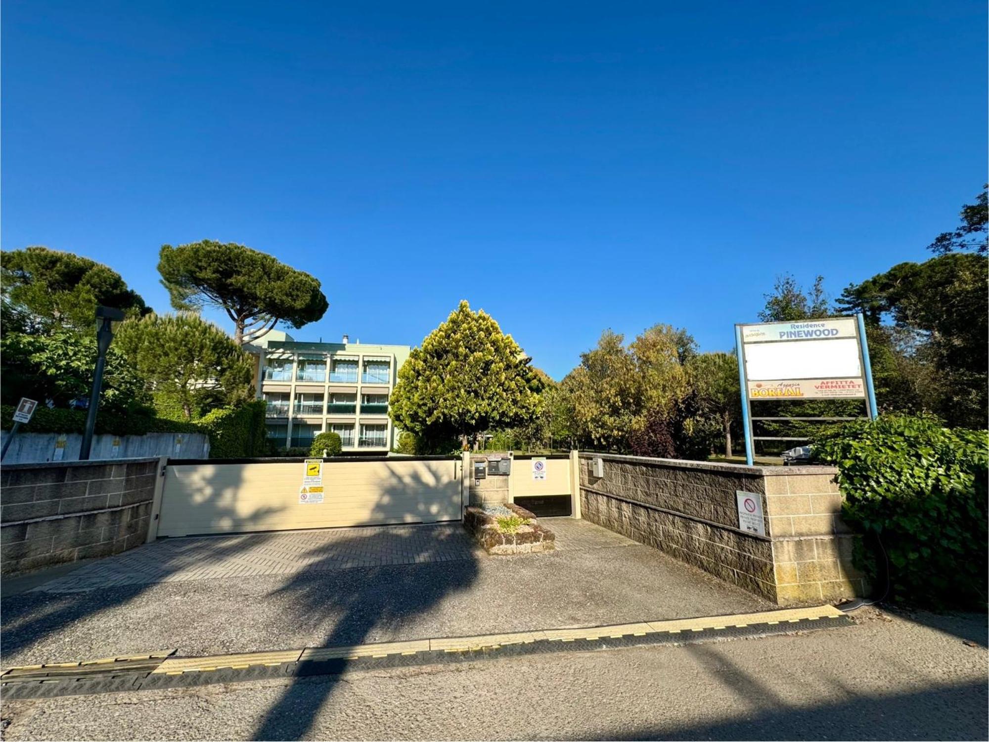 Residence Pinewood Bibione Exterior foto